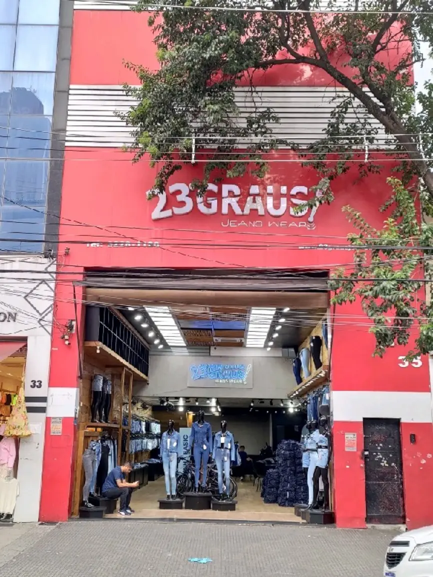 23-graus-jeans-wear-avenida-vautier-35_fachada_.webp