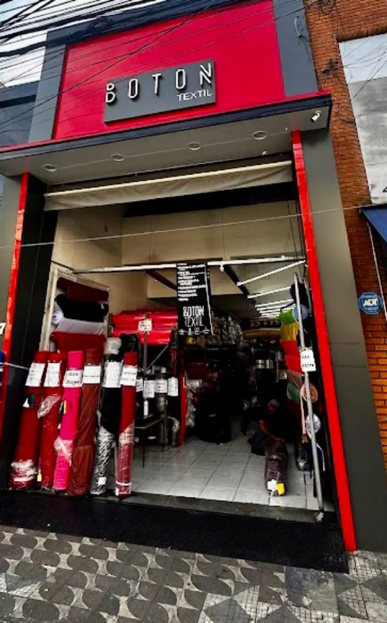 boton-textil-rua-bresser-545_fachada_211120251525.webp