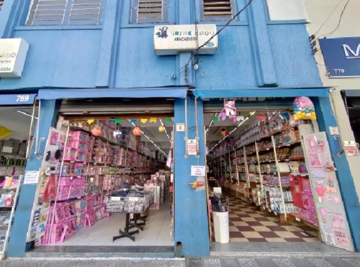 brinkando-atacadista-brinquedos-rua-oriente-777_fachada_300720251621.webp