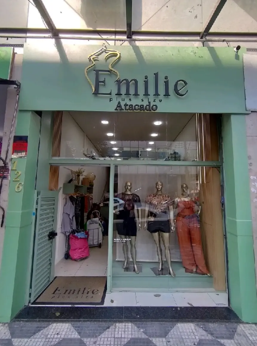 emilie-plus-rua-vitor-hugo-126_fachada_050520251001.webp