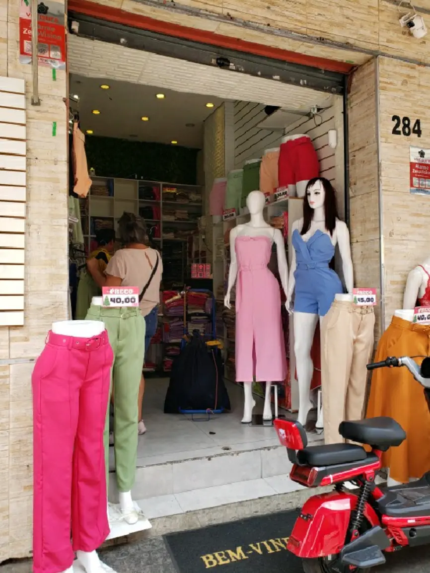 heidi-confeccoes-rua-vitor-hugo-284_fachada_280120251251-1.webp-1