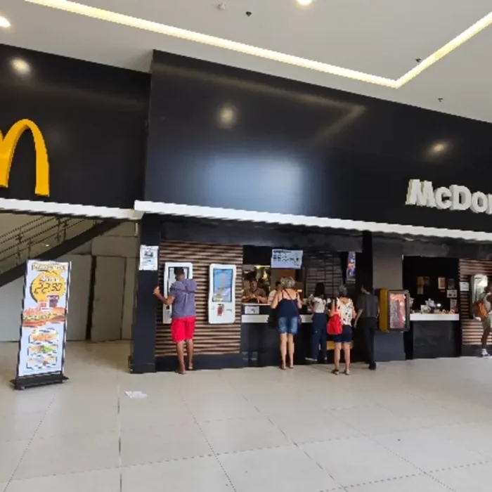 McdonaldsRua-20Bar-C3-A3o-20De-20Lad-C3-A1rio566.Foto-20da-20Fachada-20API.185443-5.webp-5