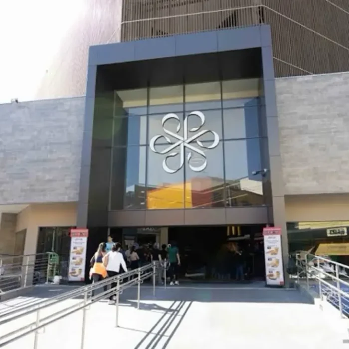 Shopping-20Plaza-20PoloRua-20Bar-C3-A3o-20De-20Lad-C3-A1rio566.Foto-20da-20Fachada-20API.014048-4.webp-4