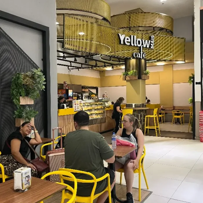 Yellow-20Caf-C3-A9Rua-20Bar-C3-A3o-20De-20Lad-C3-A1rio566.Foto-20da-20Fachada-20API.182721-1.webp-1