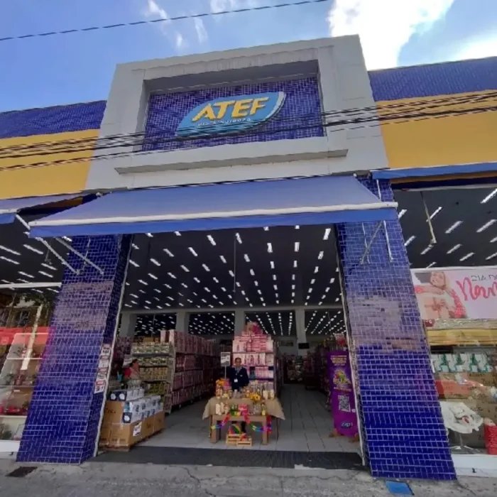 atef-distribuidora-avenida-vautier-585_fachada_160520251343.webp
