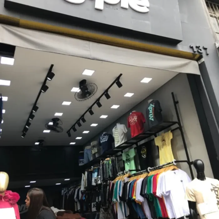 g.pie-20-20katron-20outletRua-20Miller137.Foto-20da-20Fachada-20API.145845-2.webp-2