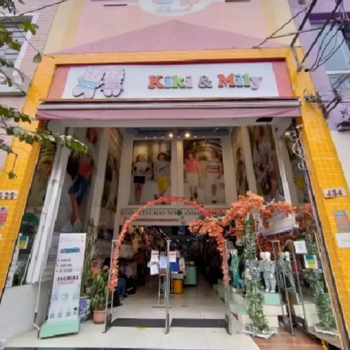 kiki-e-mily-rua-oriente-434_fachada_050820251530.webp