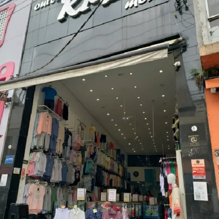 outlet-kmz-modas-rua-maria-marcolina-392_fachada_040220251129.webp