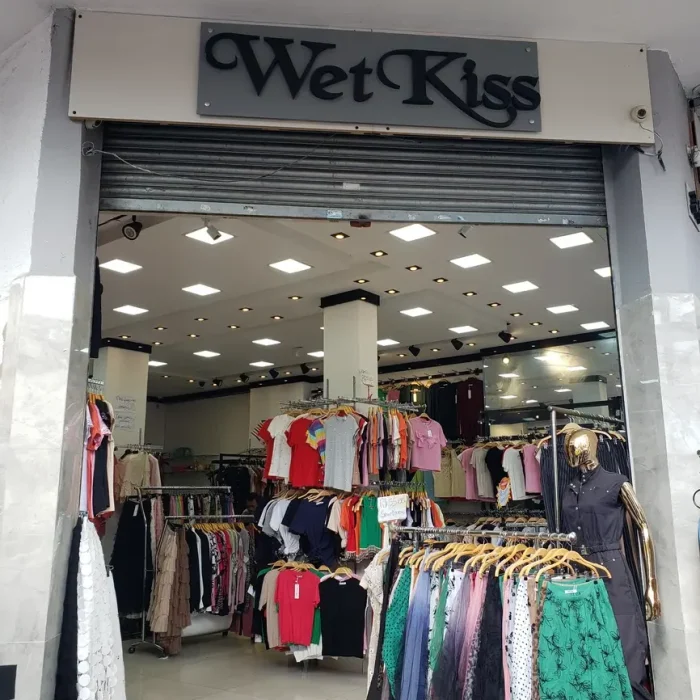 wet-kiss-rua-oriente-333_fachada_111220241128.webp